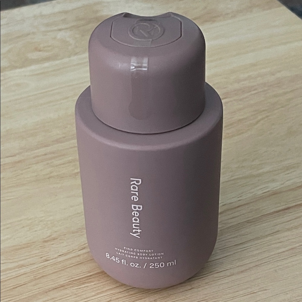 Rare Beauty Hydrating Body Lotion